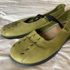 Arcopedico Mary Jane Olive Green Shoe